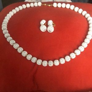 vintage Monet 24 inch White & Goldtone Metal Beady Necklace With ClipOn Earrings